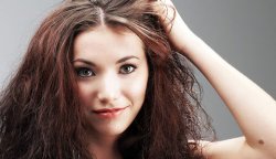 Как выпрямить волосы народными средствами?