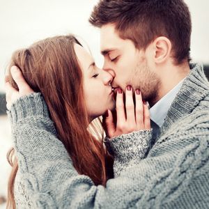 Какие опасные болезни передаются через поцелуи