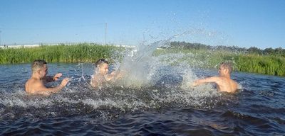 Когда можно начинать купаться летом 2017 в озере, реке, пруду, черном море (в сочи и крыму). можно ли купаться в мае