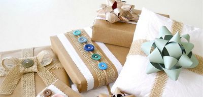 Крафт-бумага – наряд для вашего подарка