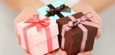 Мини-подарки как способ создания праздничной атмосферы