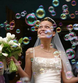 Мыльные пузыри и свадьба