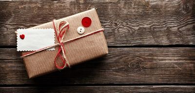 Подарки-посылки: возможность преодолеть расстояние или оригинальный способ удивить друга?
