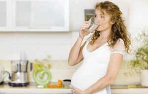 Светло-коричневые выделения при беременности сигнализируют об опасности? лечение при коричневых выделениях у беременных