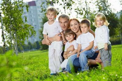 Выплаты и пособия многодетным семьям в россии с 2013 года