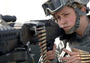 Зачем женщинам нужна служба в армии